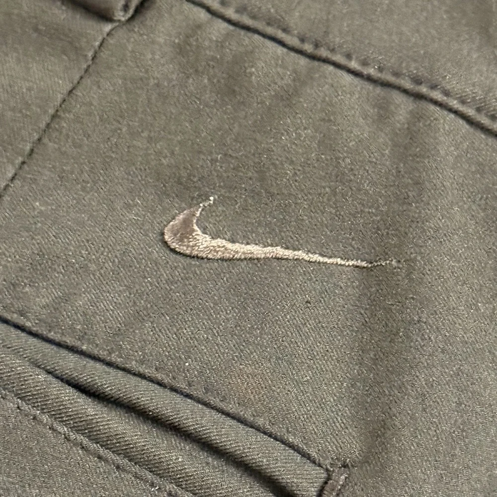 Nike mems black